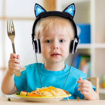 Vikbara Cute Cat ear-hörlurar med LED-öron