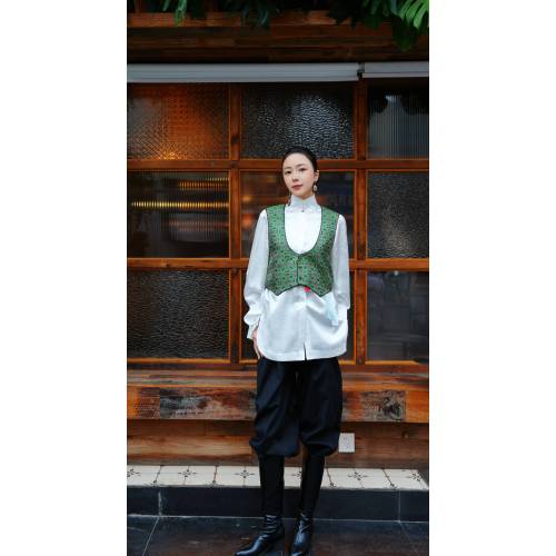 Chaleco en forma de U con brocado Shu de Shisanchai Grassland Post Road