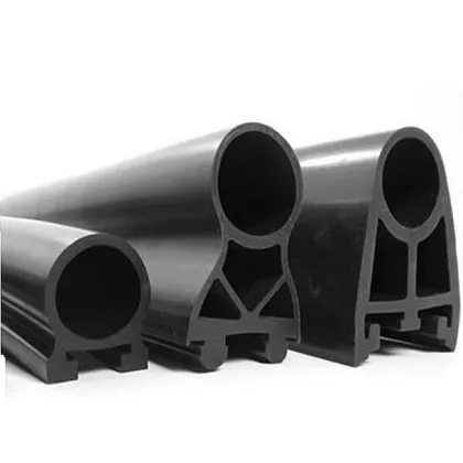 Automatic revolving door seal