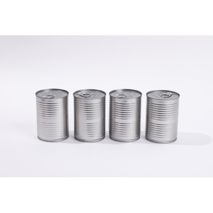 Premium-Tierfutter in Dosen mit Huhn für Katzen