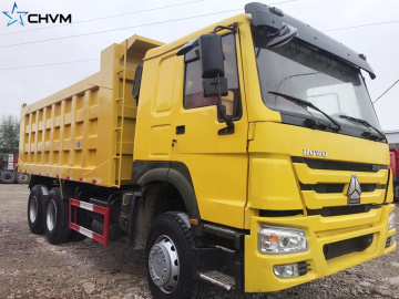 Camion ribaltabile a 10 ruote HOWO 6x4