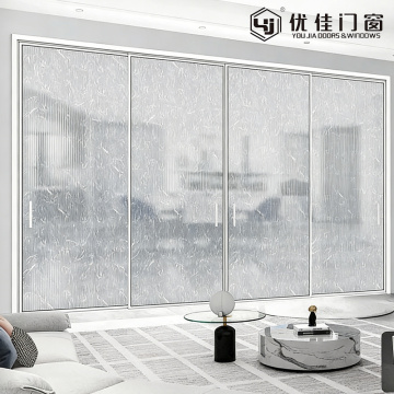 Раздвижная дверь из текстурированного стекла с тонкой рамой