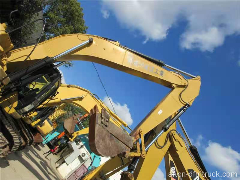 مستعمل Cat Excavator 320D