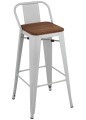 Silla Tolix con estructura de barra de metal y asiento de madera