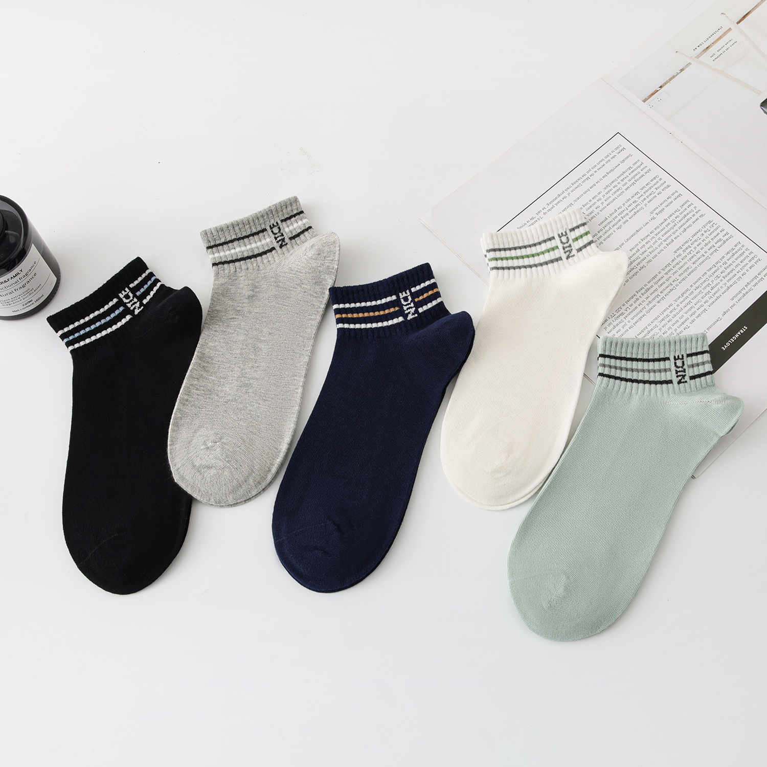 Простыя мужчынскія шкарпэткі з высокай эластычнай лодкай