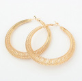 Boucles d'oreilles charme européen de gros ambiance printemps exagérée des femmes or métalliques creuses hoop boucles d'oreilles nouveau Best-seller