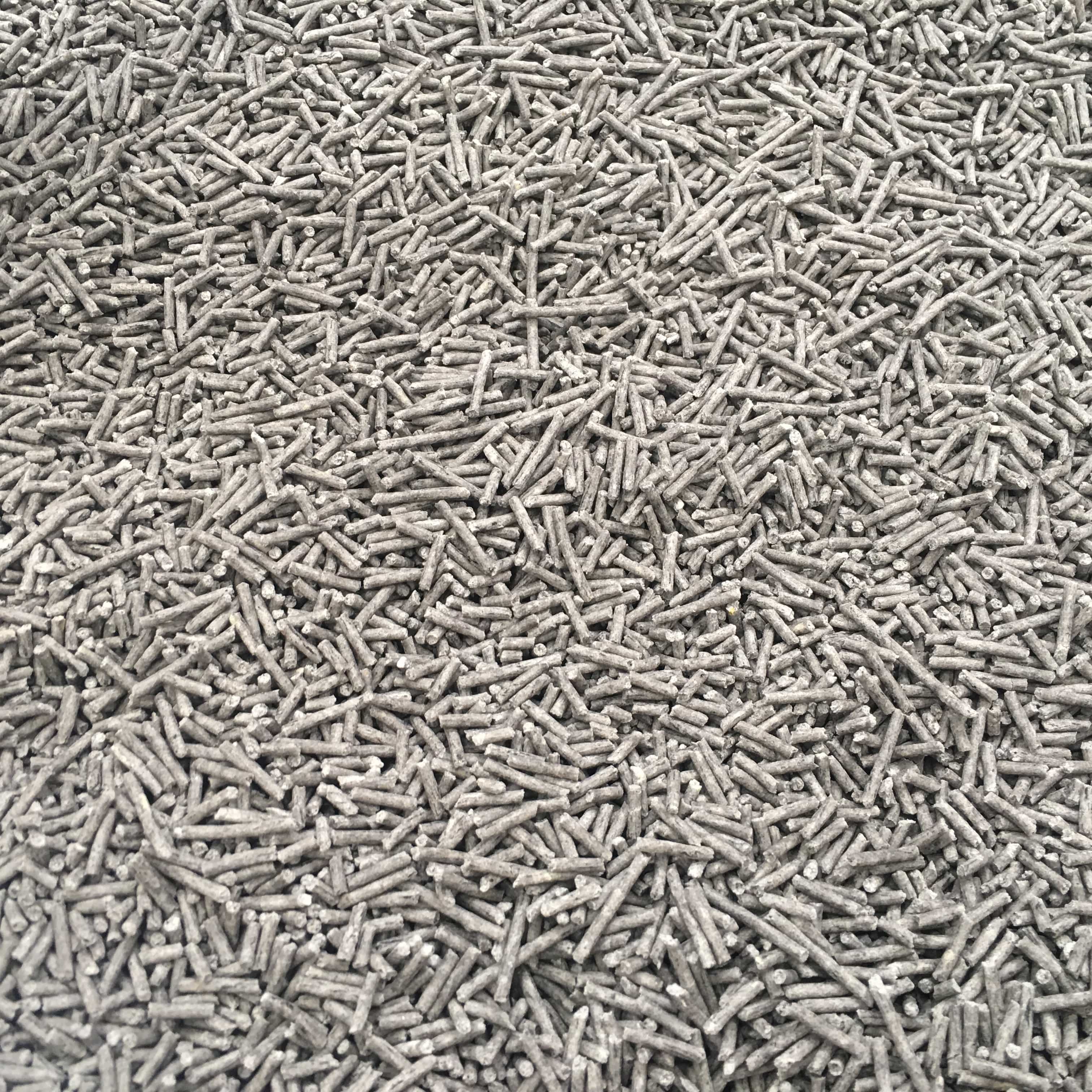 Activated carbon cat litter