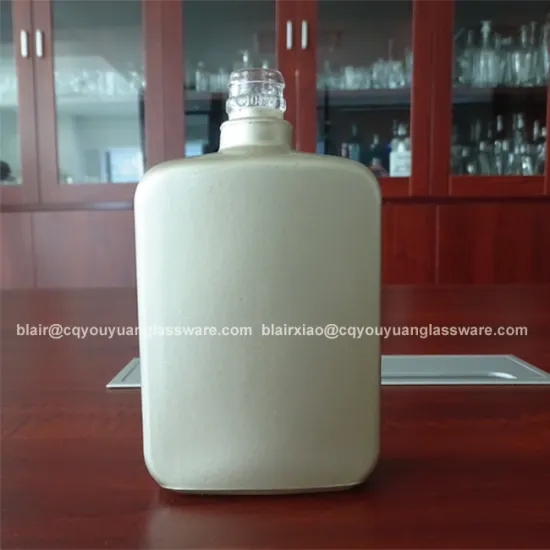 Fancy Flat Shaped Distilled Spirit Glass Bottles 300ML Mini Bottles Of Alcohol