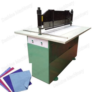 Automatische Schneidmaschine für elektrische Stofftextile