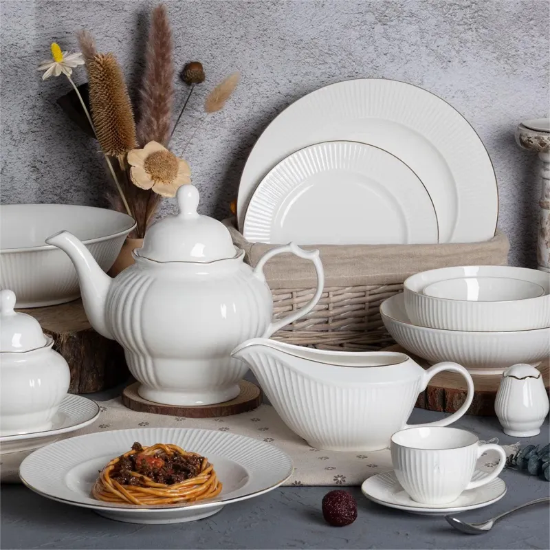 Luxury Golden Rim Porcelain Tableware for Eco-Friendly Hotels