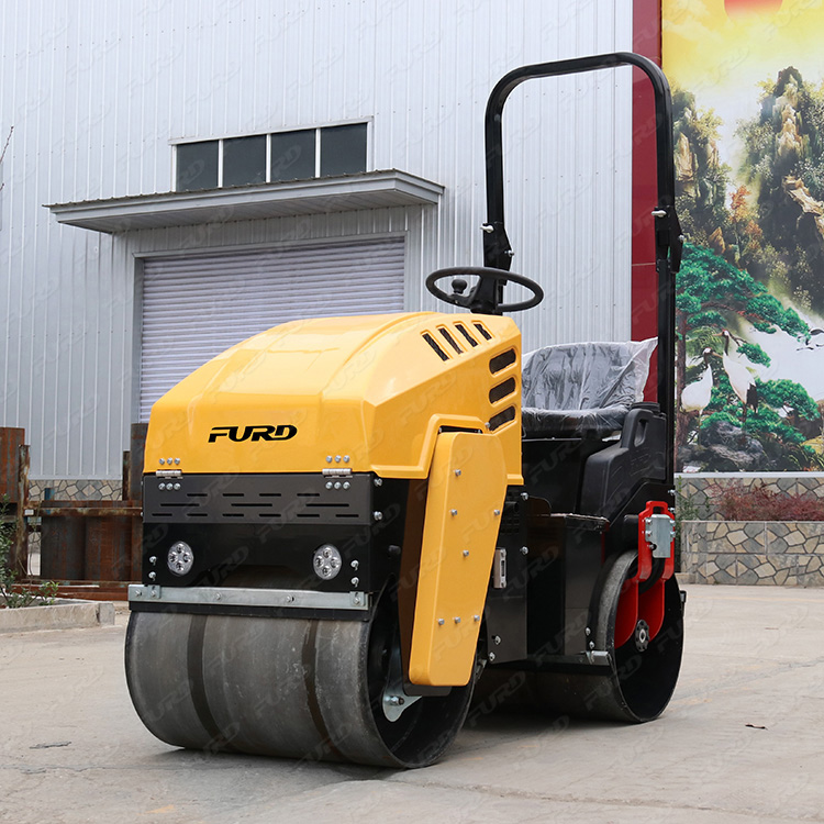 Deluxe configuration 1 ton gasoline powered vibratory road roller
