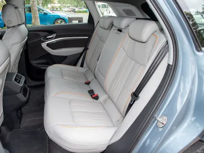 Luxury Electric SUV Guide: Focus on Audi E-tron