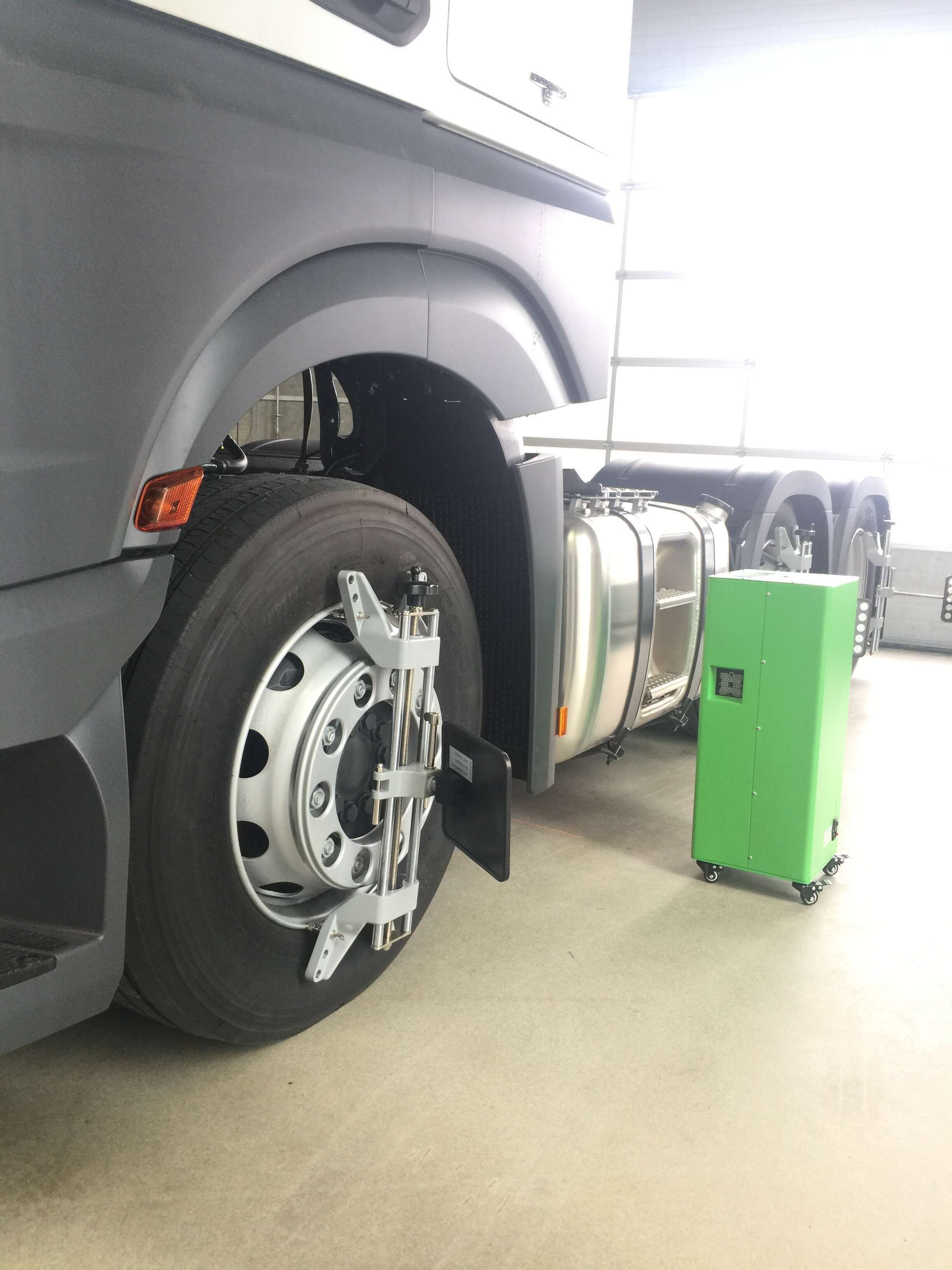 5d Truck Wheel Alignment