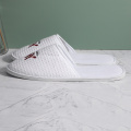 Zapatillas blancas para bañeras antideslizantes