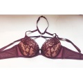 Reggiseno di alta qualità leggermente imbottito in pizzo donna sexy reggiseno elastico girocollo con slip in pizzo