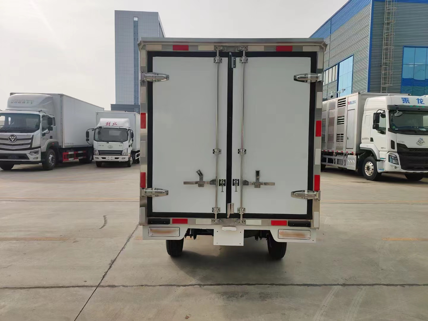 Foton Transport Vegetable Meat Freezer Refrigerated Truck