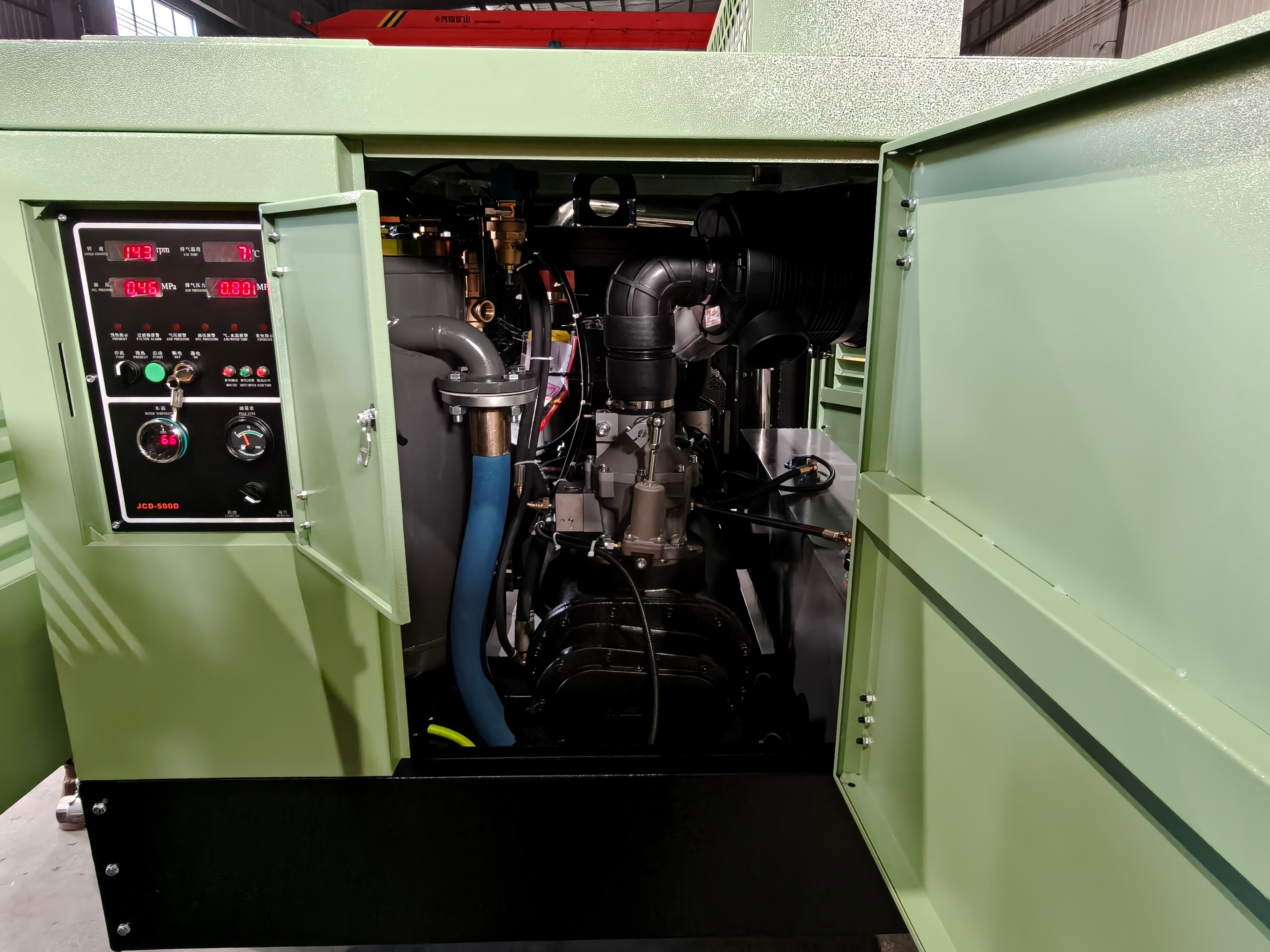 385 Cfm Compressor Portable Diesel Air Compressor - 375 Cfm To 385 Cfm Screw Type, High ...