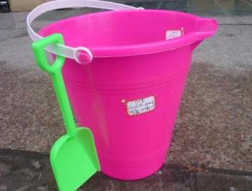 plastic beach bucket