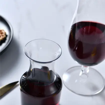 Wholesale Plastic Wine Decanter with Cups - Club Wine Decanter Champagne Decanter for Sale