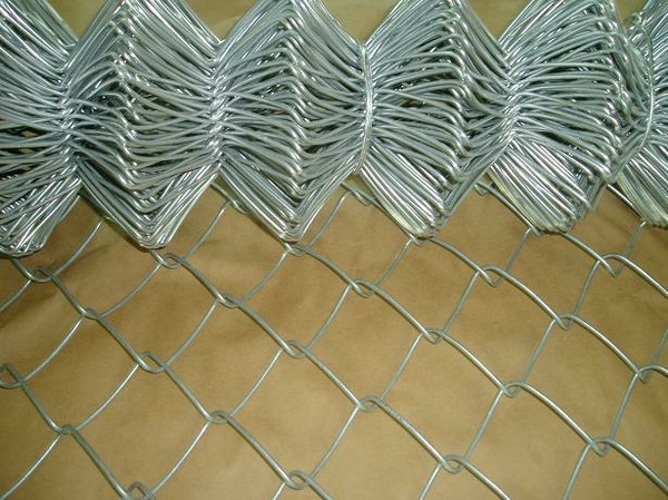 High Performance Hot Dipped Galvanized Chain Link Fence