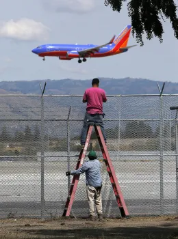 Chain link Mesh Fence Airport Fencing