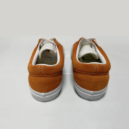 Wholesale Custom Men's Skateboarding Shoes in Suede
