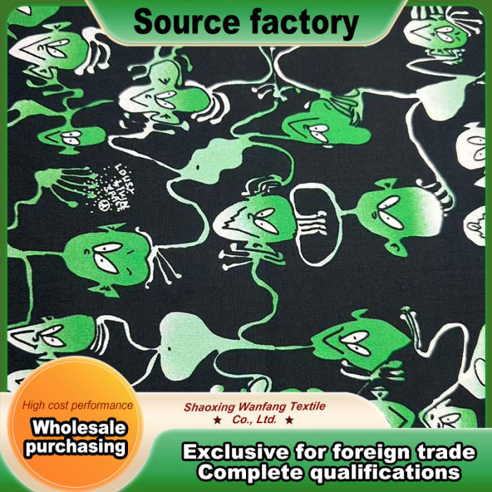 Trendy Kıyafetler için Uzaylı Motifli Pamuk Poplin