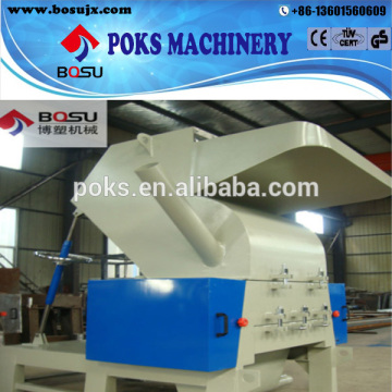 Plastic crushing machine
