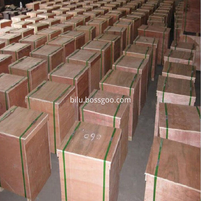 Packaging of Factory Wood Stoves