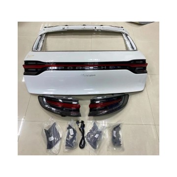 Echtes Porsche Macan Bodykit: verbesserte neue hintere Abdeckung mit durch Schwanzlicht
