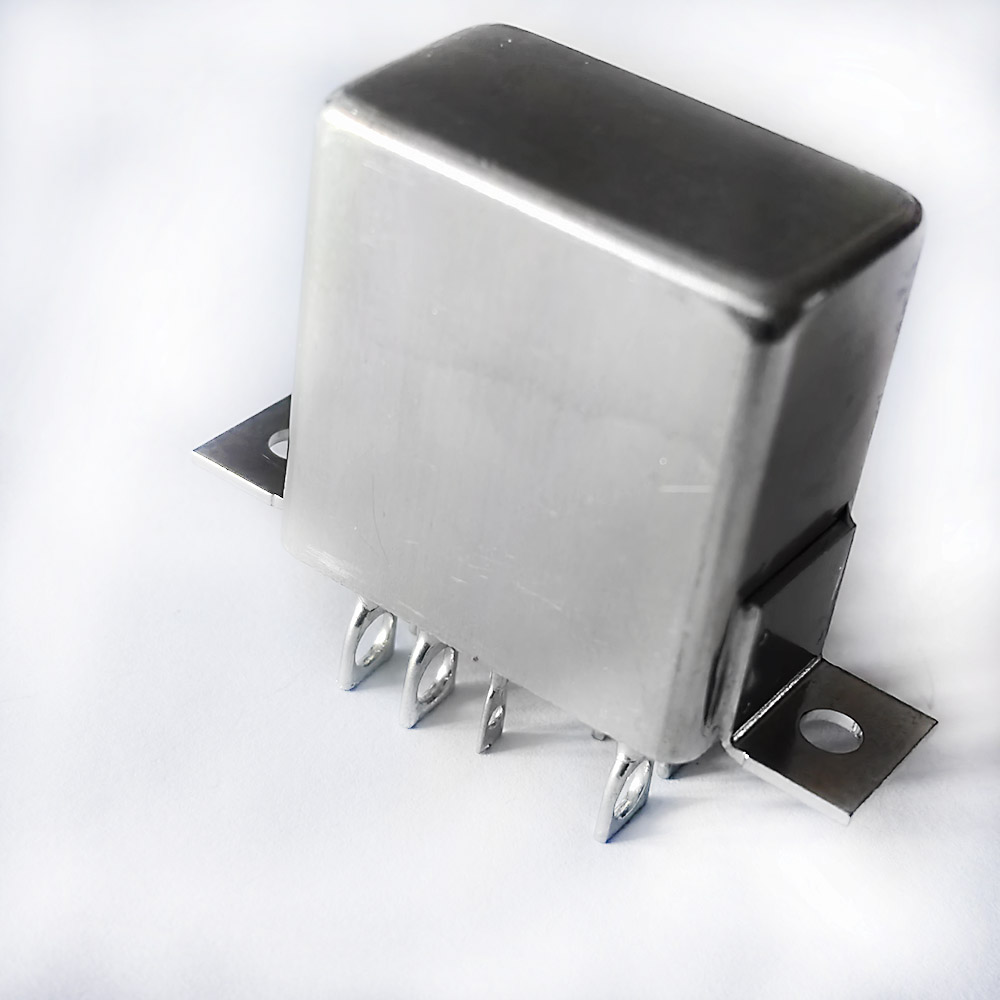 Comparaison du relais standard russe JQX-6MT avec P3H34 XN4.500.000