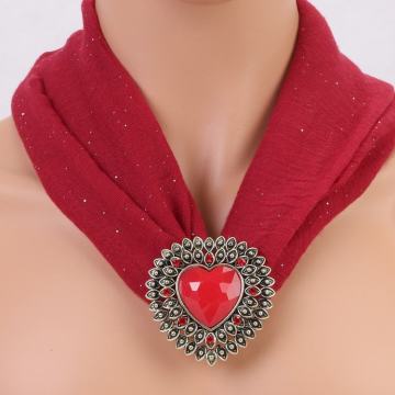 New Heart Pattern Scarf Jewelry: Magnet Necklace Pendant