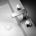 Lever handles 3-hole basin mixer