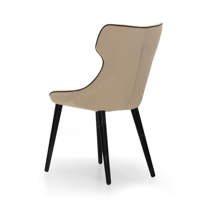 Cadeira de jantar de madeira design moderno