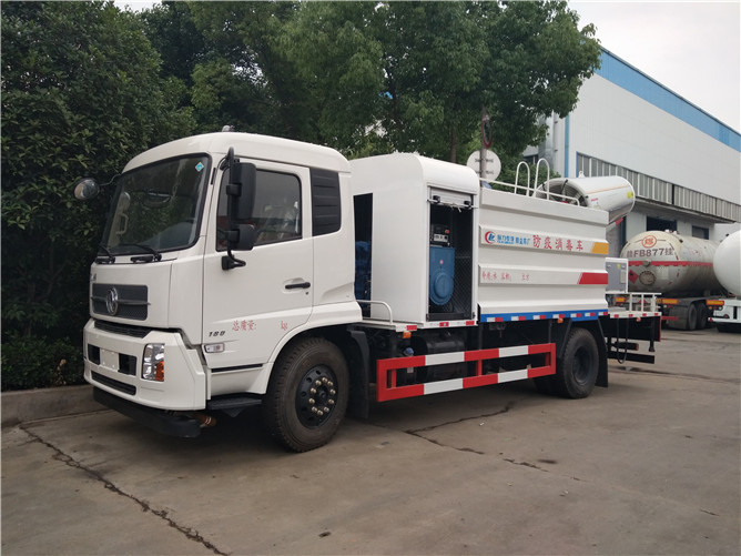 12cbm Dongfeng kamuwa da tanki mai tuƙi