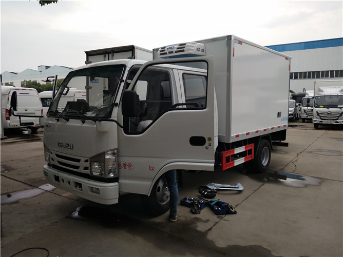 ISUZU 2 there яхдон яхчаҳои мошинҳои боркаш