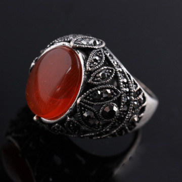 2011 Latest Design Big Red Stone Ring Xld-727