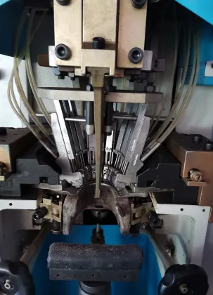 Used Italian Brustia Pneumatic Shoe Heel Lasting Machine with Automatic Heel Nailing