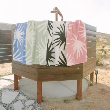 Serviettes de plage de cabane sans sable avec logo personnalisé