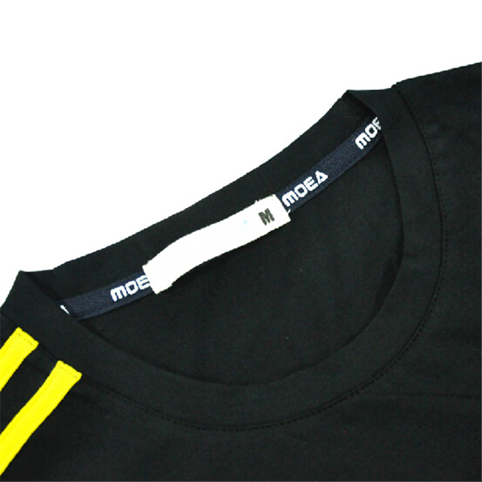 black tshirt 