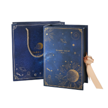 Sternmuster blaue Geschenkbox des Himmelsmusters mit Magnet