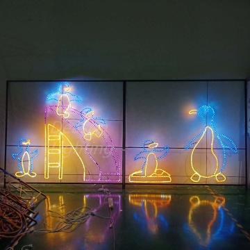 Penguin Slide Playground a LED