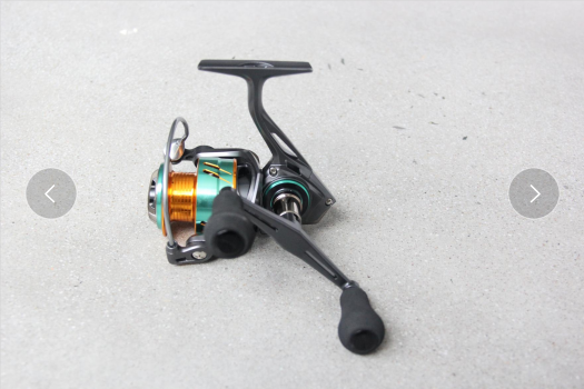 Double handle knob spinning reel