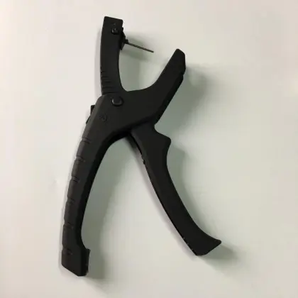 ear tag plier for zee tag