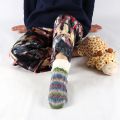 Weihnachtsknit -Strick -Slipper -Socken mit Griffen