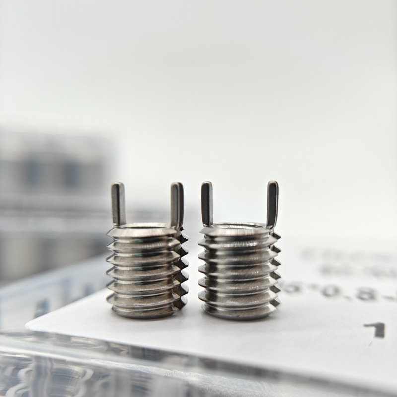 18-8 High Strength Stainless Steel 304 Four Key Locking Heavy Type 3/8 Inch Thread Insert for Wire Product Genre