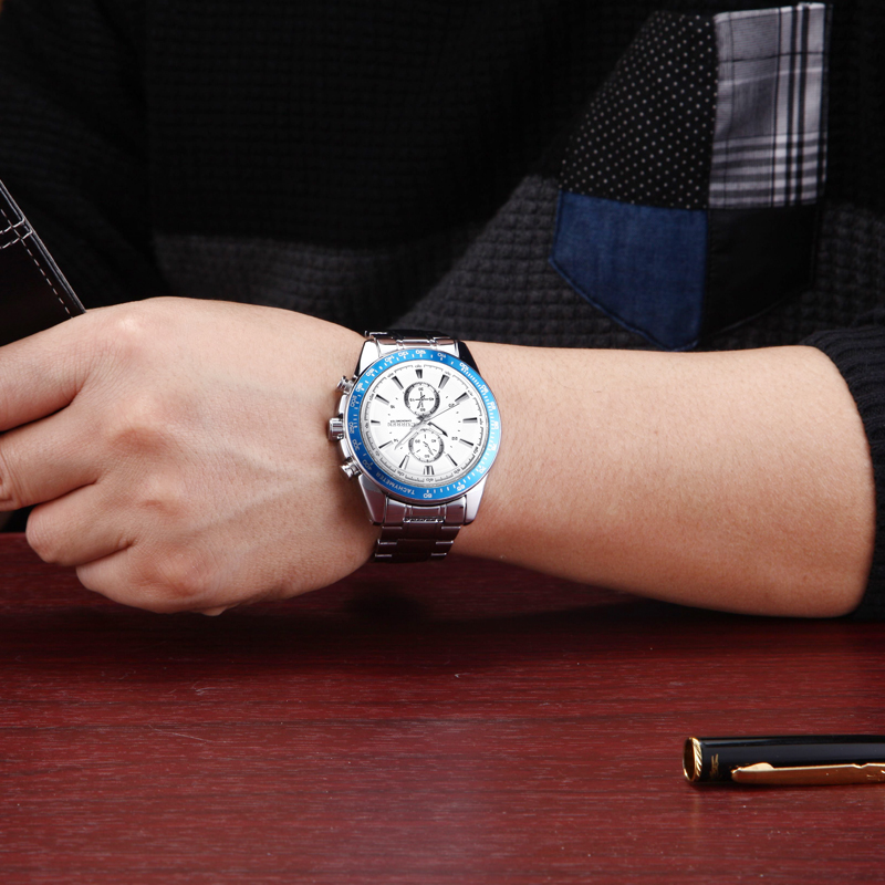 Stainless Steel Band Luxury Quartz Men Watches 