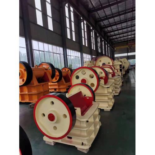 Jaw crusher for quarry site