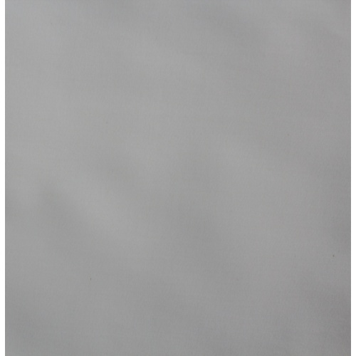 Рулон неафарбаванай тканіны з шэрага поліэстэру