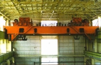 EOT crane with 2 trolley